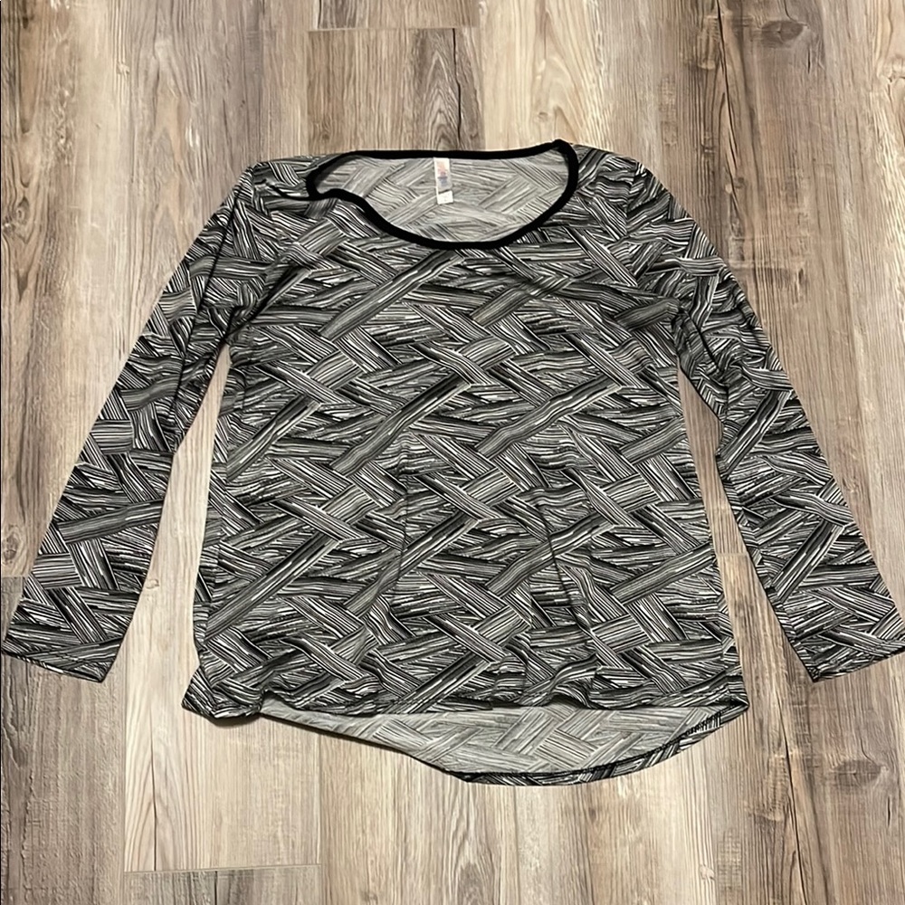 Black and Gray Patterned Women's Top